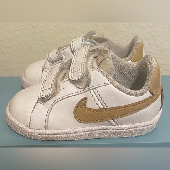 Nike toddler shoe bundle - 5C - Picture 4 of 5